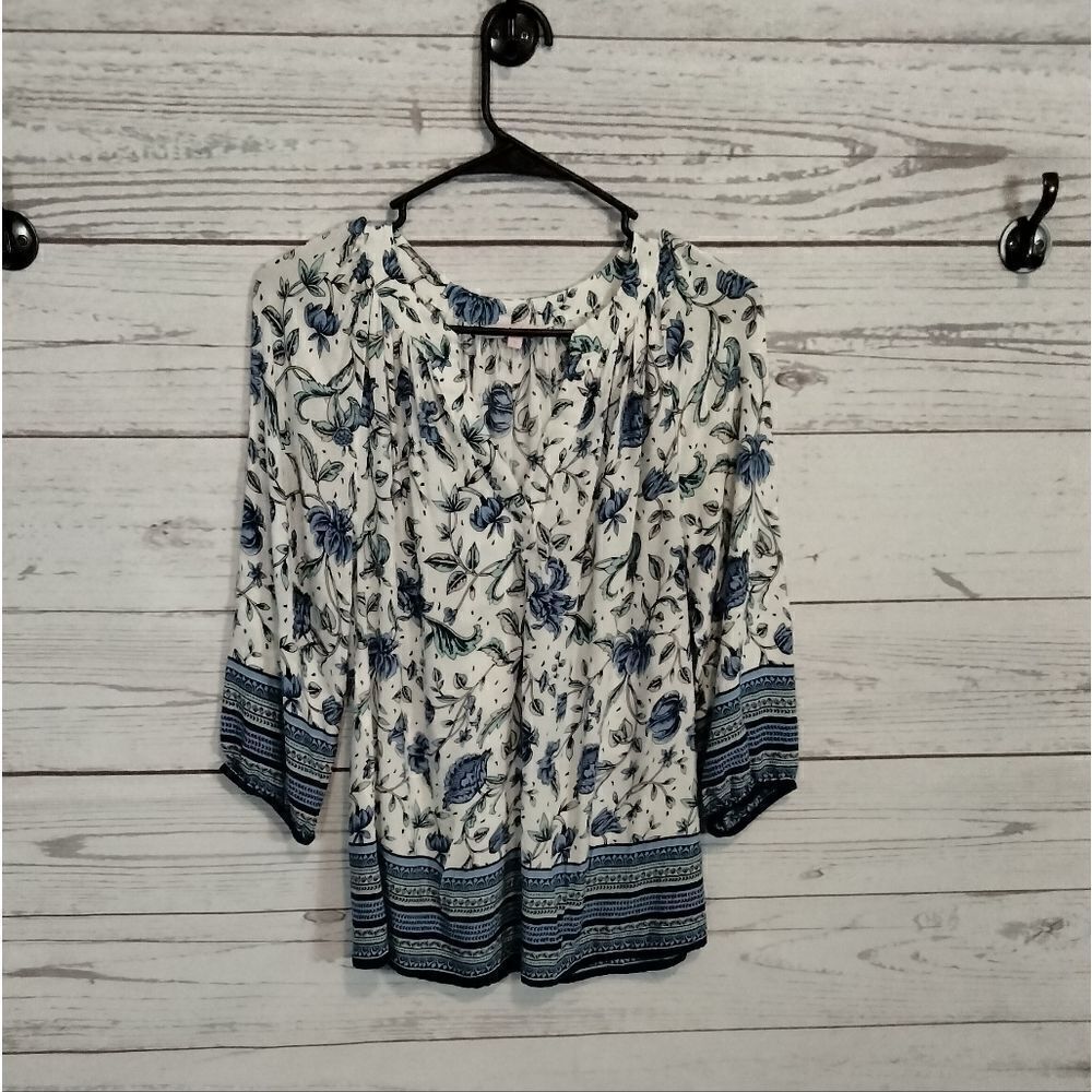 "Rose & Rhyme" woman's shirt